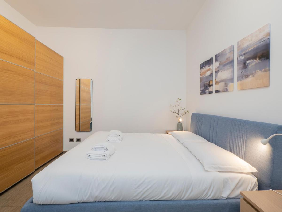 I Host Apartment - Montesuello 9 Milan Exterior photo