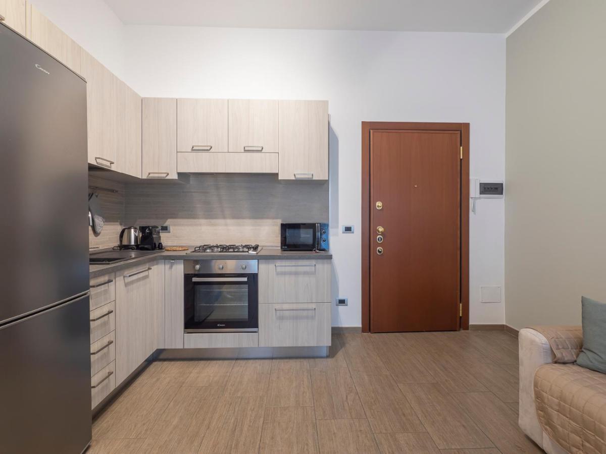 I Host Apartment - Montesuello 9 Milan Exterior photo